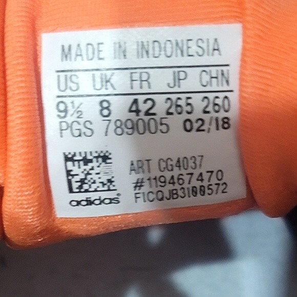 Womens Adidas size 9.5 - Picture 4 of 5